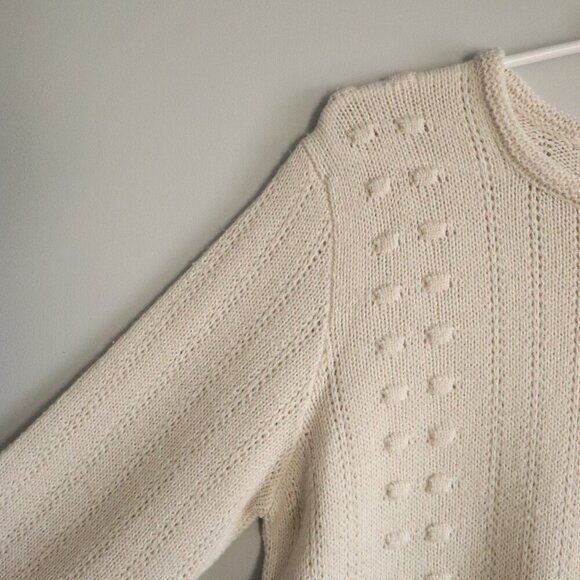 Joe Fresh Women's Sz M White Crewneck Lightweight Knit Stretch Pullover‎ Sweater - Picture 3 of 12